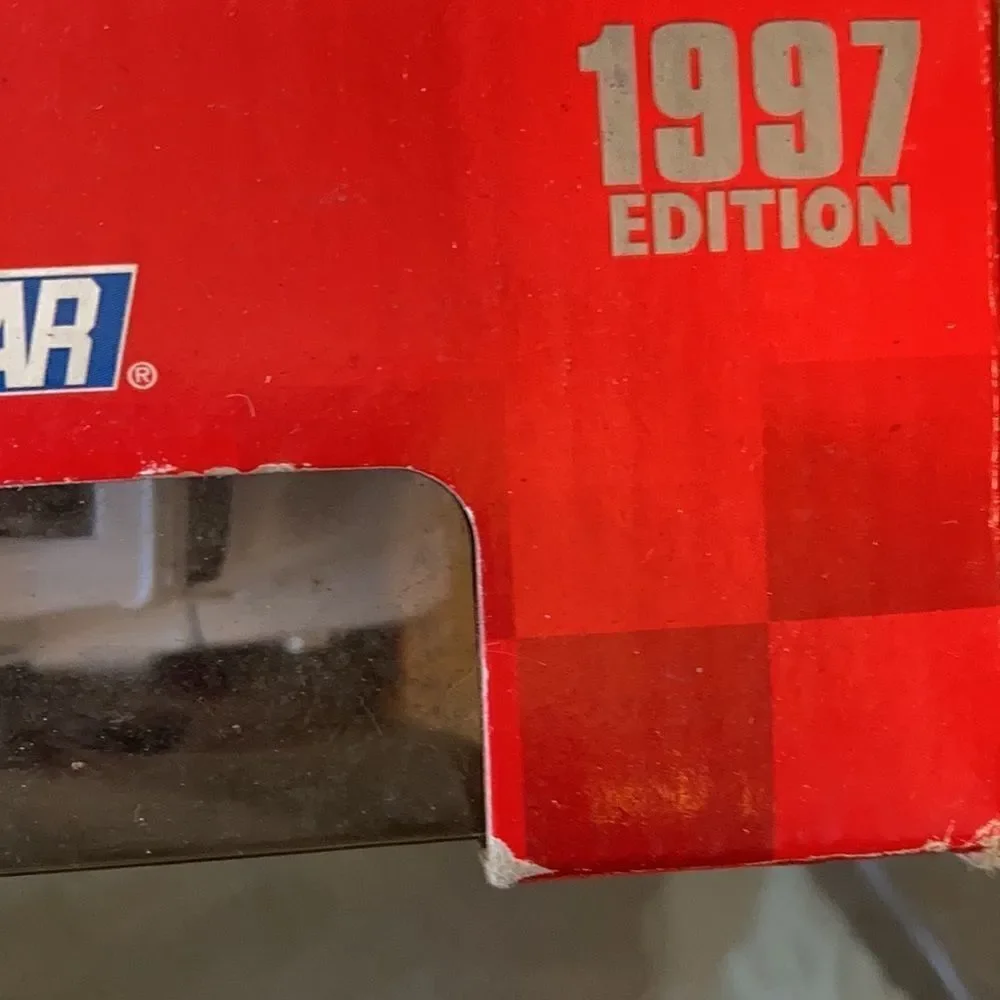 1997 Nascar Barbasol #38 transpoter 1:64 Die cast NIB